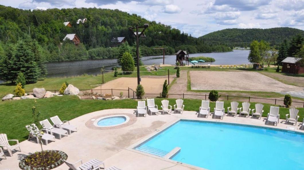 The Chic Shack - Golf, Ski, Spa Saint-Faustin Екстериор снимка